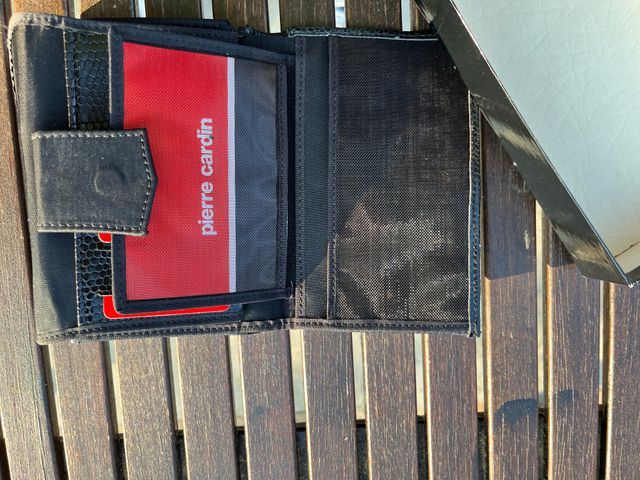 Portafoglio donna Pierre Cardin nero e oro