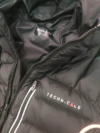 Abrigo Technicals Negro Talla S