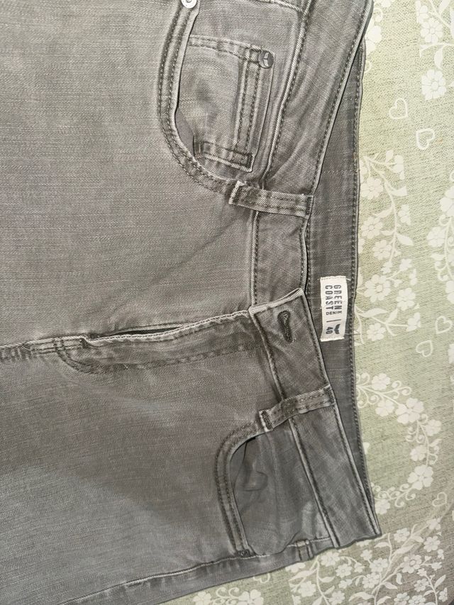 Pantalones Green Coast Grises con Flecos