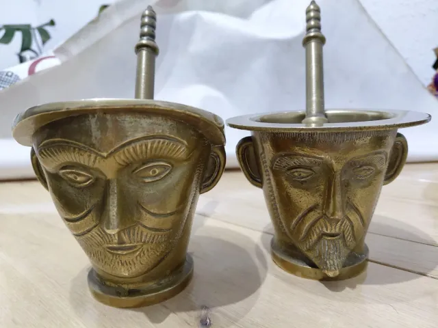 Mortacci in bronzo vintage con volti di Don Chisciotte e Sancho