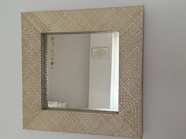 Espejo decorativo beige
