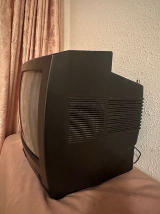 Televisor Grundig 14 P 37-060