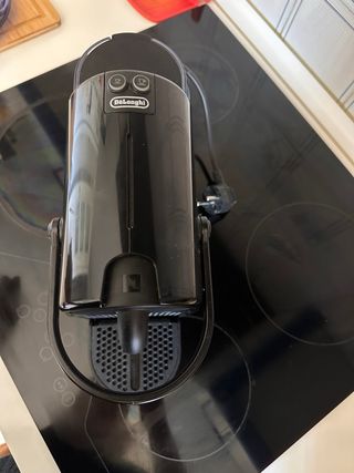 Cafetera Nespresso Inissia Negra