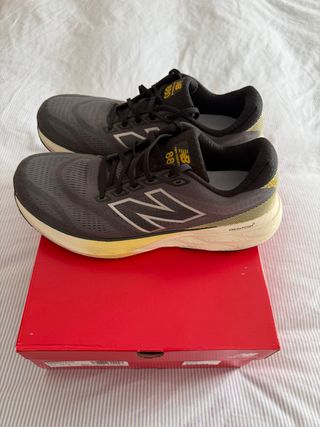 New Balance Zapatillas Gris y Amarillo