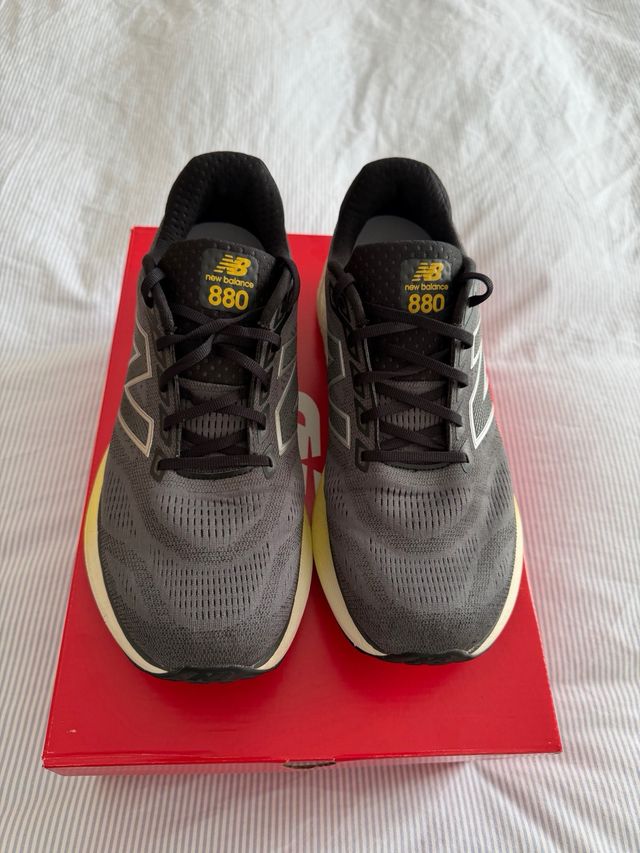 New Balance Zapatillas Gris y Amarillo