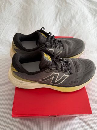 New Balance Zapatillas Gris y Amarillo