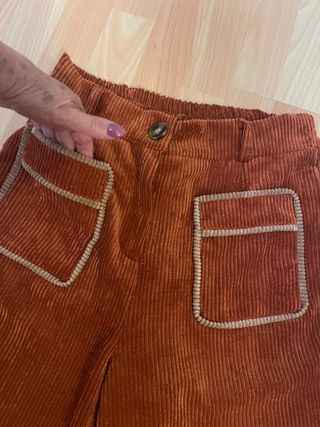 Pantalón pana pata ancha marrón
