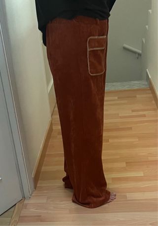 Pantalón pana pata ancha marrón