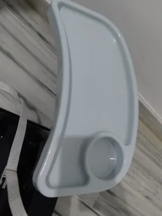 Trona portátil con bandeja