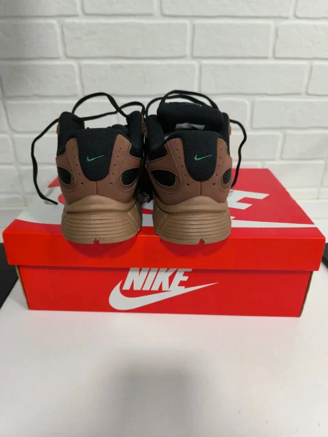 Nike V5 RNR Marrón Verde