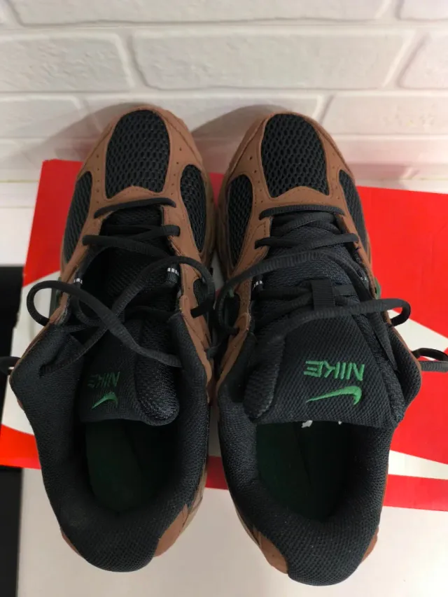 Nike V5 RNR Marrón Verde