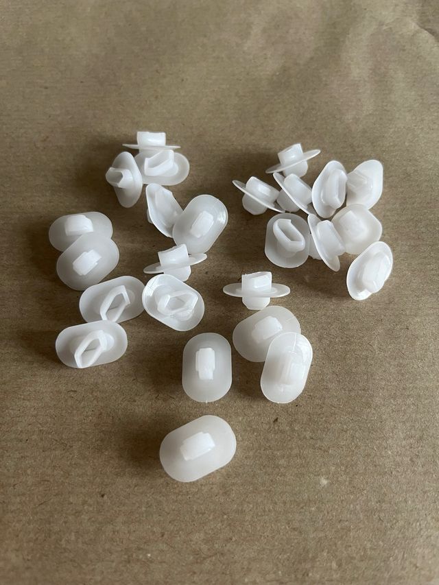 Grapas molduras puerta Renault Clio 16v, Williams