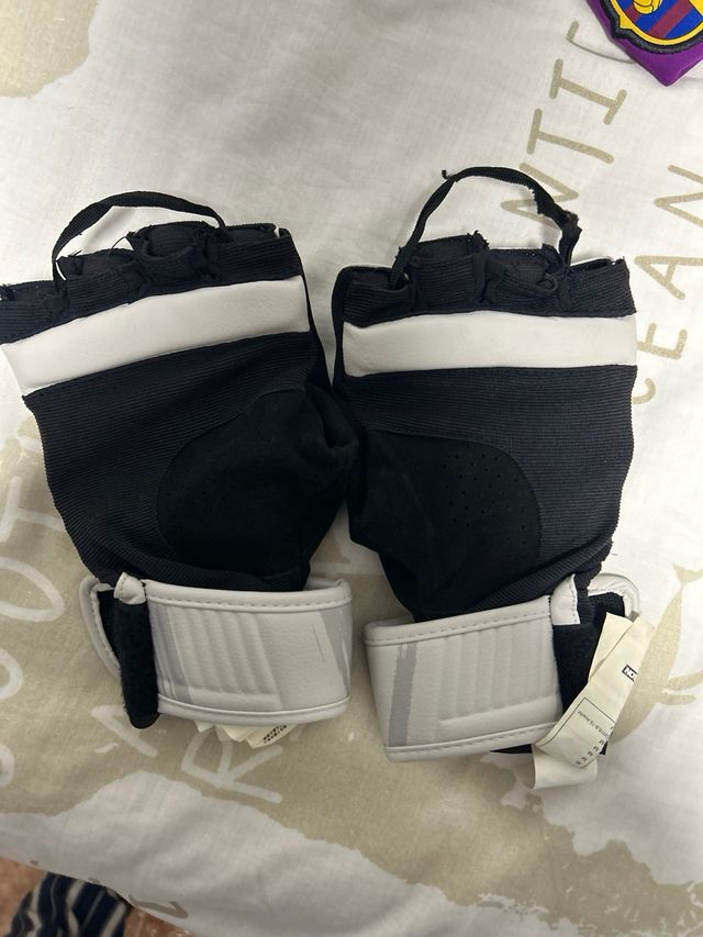 Guantes Decathlon Outshock MMA Boxeo