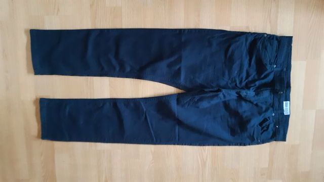 Pantalón vaquero azul marino