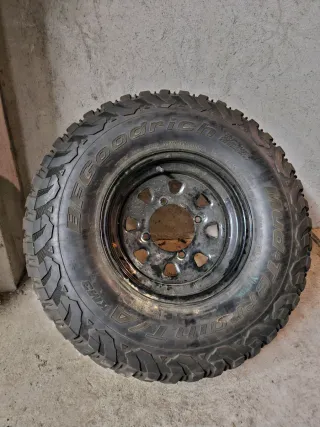 Llanta + BFGoodrich KM3