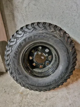 Llanta + BFGoodrich KM3