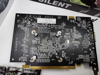 Tarjeta Gráfica XFX GeForce 210 1GB DDR3