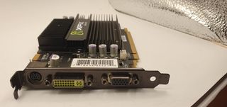 Tarjeta Gráfica XFX GeForce 210 1GB DDR3