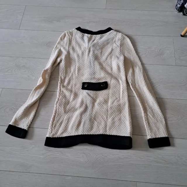 Jersey beige y negro