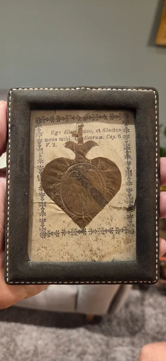 Antiguo relicario carmelita Santa Teresa