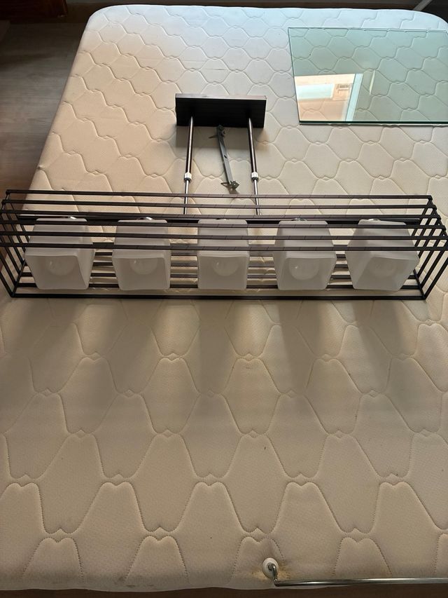 Lámpara de techo moderna negra y plateada