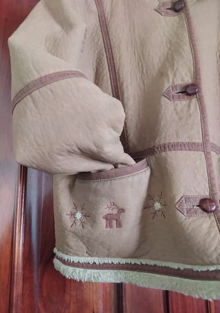 Cazadora beige con forro de borreguito