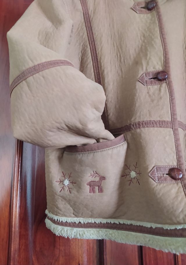 Cazadora beige con forro de borreguito