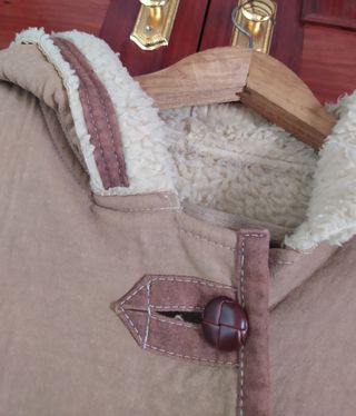 Cazadora beige con forro de borreguito