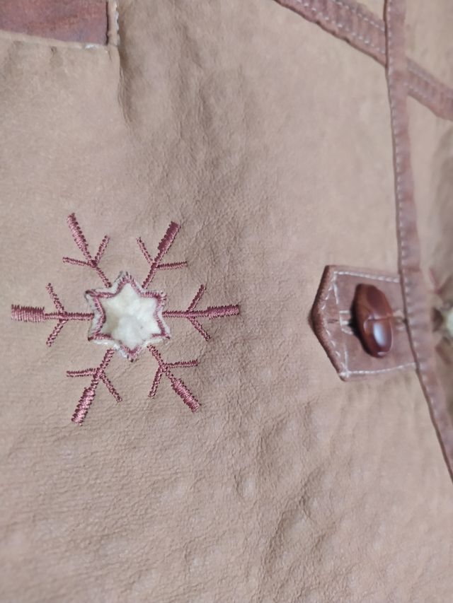 Cazadora beige con forro de borreguito