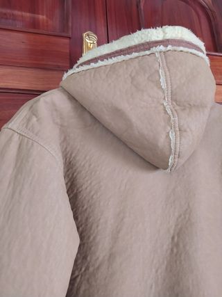 Cazadora beige con forro de borreguito