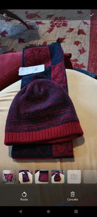 Sciarpa e berretto unisex