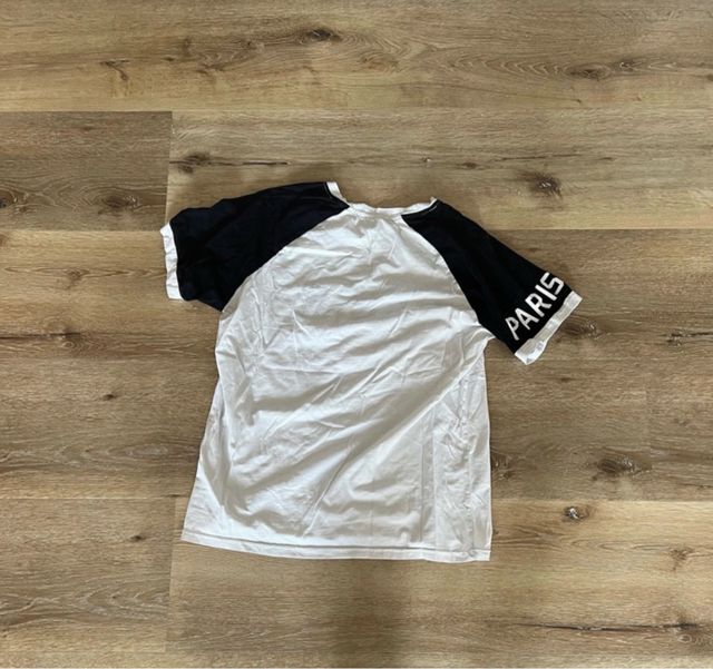 Maglietta Paris prezzo affare ottime condizioni