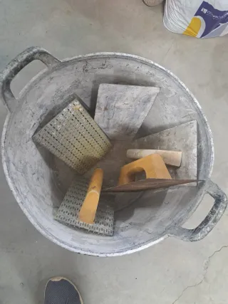 Herramientas construcción: Planas y rascador