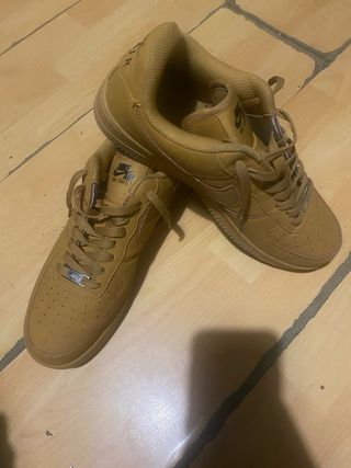 Nike Air Force 1 Caramelo Talla 42