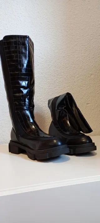 Botas caña alta negras talla 39