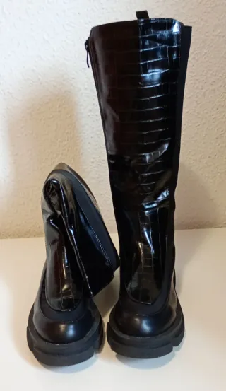Botas caña alta negras talla 39