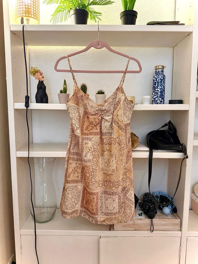 Vestido corto Stradivarius estampado