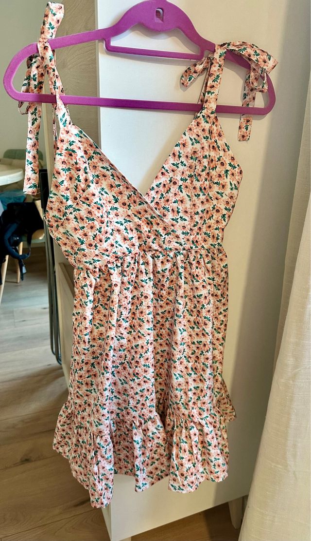 Vestido Shein floral S-M