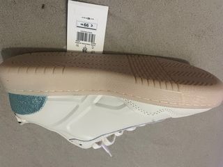 Zapatillas Scalpers Blancas y Turquesa