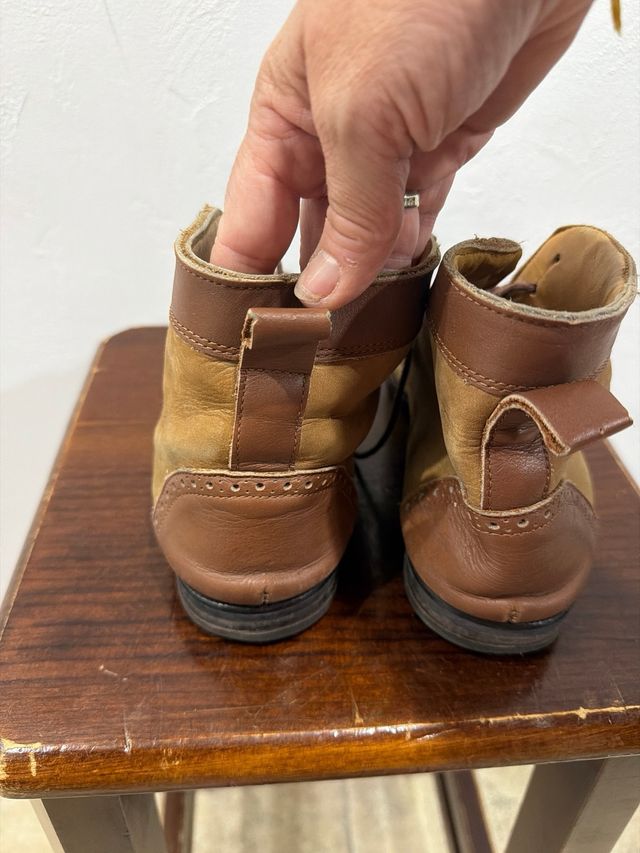 Botines de piel beige y marrón