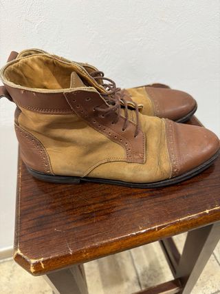Botines de piel beige y marrón