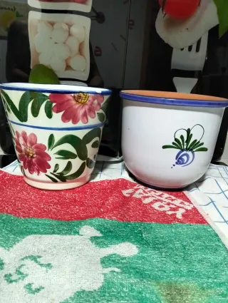 Lote 2 macetas cerámica pintadas