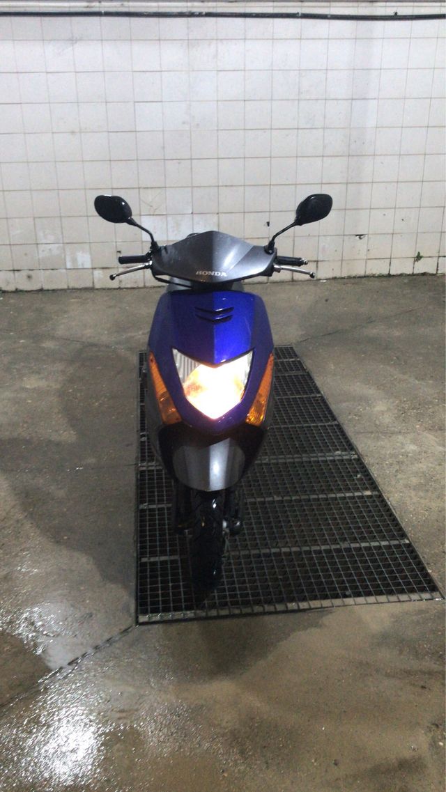Honda Lead 100