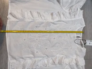Blusa blanca bordada M
