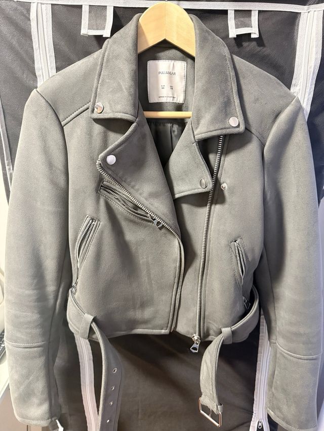Chaqueta Pull&Bear gris talla M