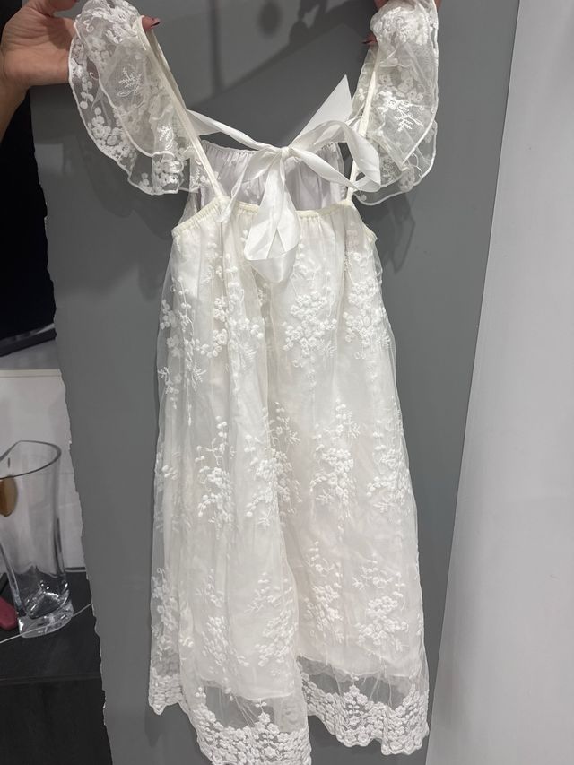 Vestido blanco de encaje