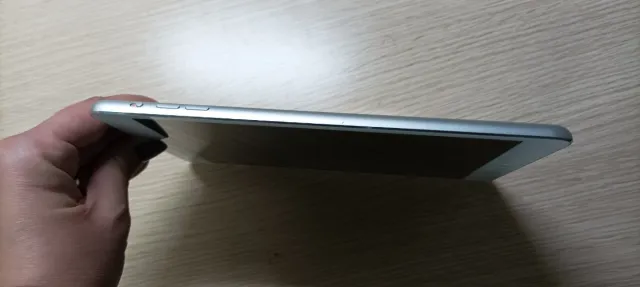 iPad Mini 1ª Gen A1432 Bianco. In ottime condizioni.