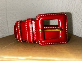 Cinturón vintage C/ K rojo