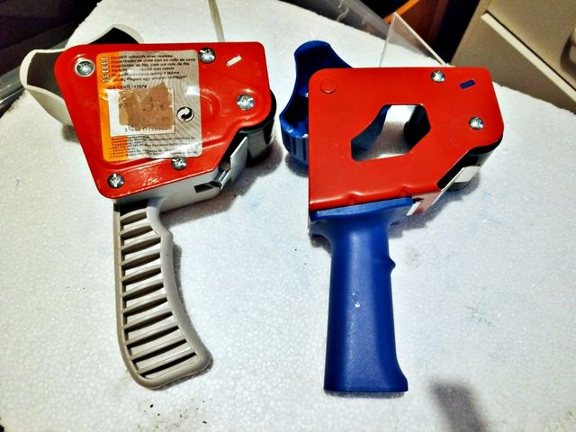 2 Dispensadores de cinta adhesiva