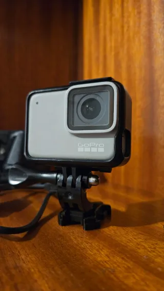 GoPro Hero7 White + Accessori